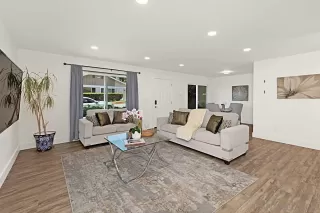 Photo #4: 250038179 Listing