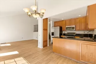 Photo #4: 250038212 Listing