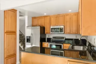 Photo #5: 250038212 Listing