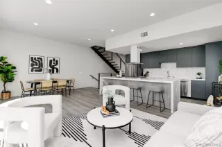 Photo #1: 250038310 Listing