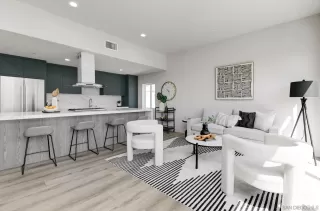 Photo #6: 250038310 Listing