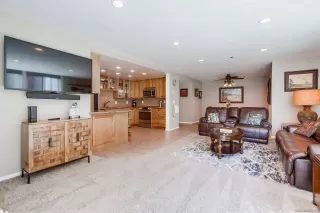 Photo #4: 250038338 Listing