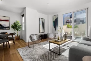 Photo #1: 250038403 Listing