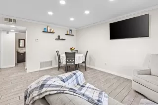 Photo #3: 250038417 Listing