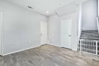 Photo #3: 250038482 Listing