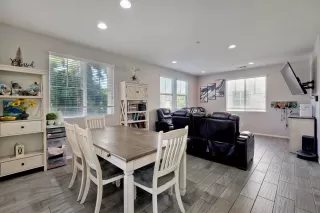 Photo #6: 250038482 Listing