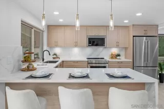 Photo #2: 250038490 Listing