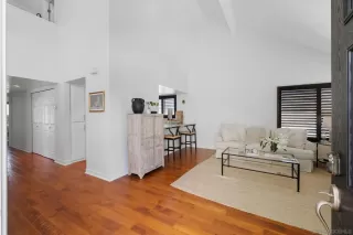 Photo #1: 250038495 Listing 