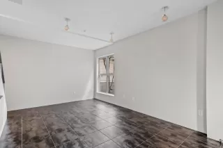 Photo #2: 250038516 Listing