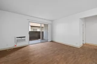 Photo #2: 250038550 Listing