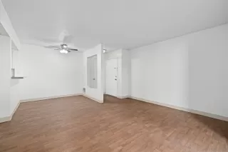 Photo #3: 250038550 Listing