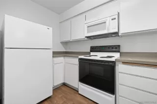 Photo #6: 250038550 Listing