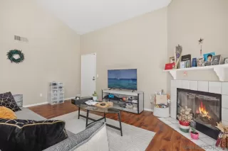 Photo #5: 250038579 Listing