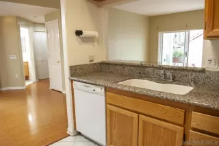 Photo #6: 250038591 Listing