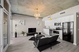 Photo #5: 250038597 Listing