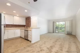 Photo #5: 250038624 Listing