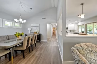 Photo #5: 250038644 Listing