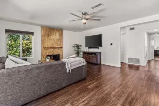 Photo #3: 250038678 Listing