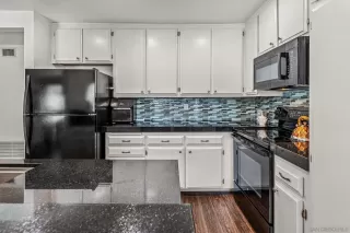 Photo #6: 250038678 Listing