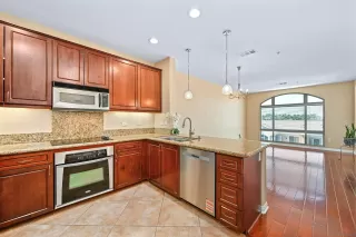 Photo #5: 250038718 Listing