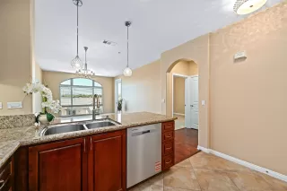 Photo #6: 250038718 Listing