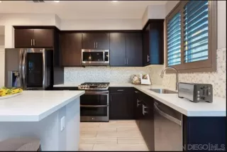 Photo #4: 250038721 Listing