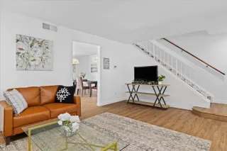 Photo #5: 250038751 Listing