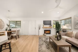 Photo #2: 250038799 Listing