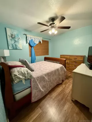 Photo #4: 250038802 Listing