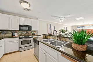 Photo #6: 250038819 Listing