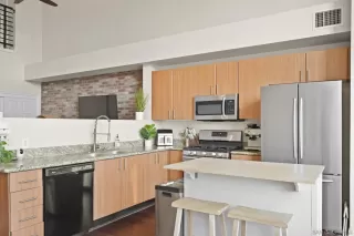 Photo #2: 250038836 Listing