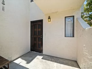 Photo #5: 250038854 Listing