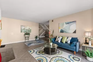 Photo #5: 250038855 Listing