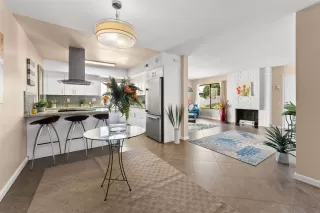 Photo #6: 250038855 Listing