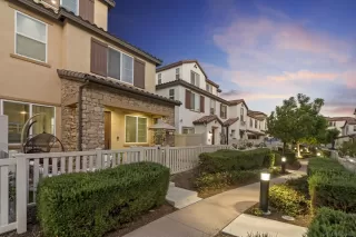 Photo #1: 250038858 Listing