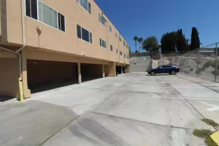 Photo #6: 250038861 Listing