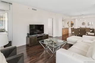 Photo #2: 250038870 Listing