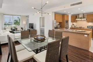 Photo #5: 250038870 Listing