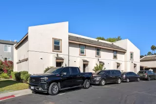 Photo #1: 250038894 Listing