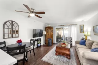 Photo #4: 250038894 Listing