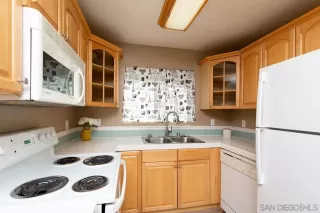 Photo #3: 250038905 Listing 