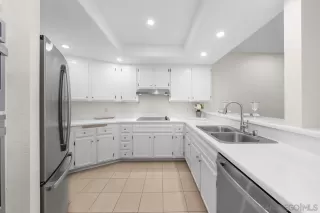 Photo #6: 250038942 Listing