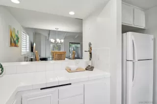 Photo #5: 250039042 Listing