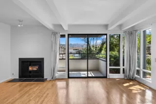 Photo #3: 250039179 Listing