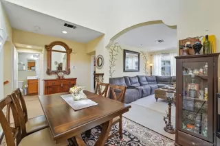 Photo #4: 250039187 Listing