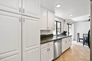 Photo #2: 250039235 Listing