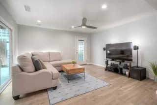 Photo #4: 250039318 Listing