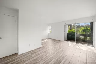 Photo #4: 250039330 Listing