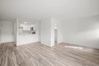 Photo #5: 250039330 Listing