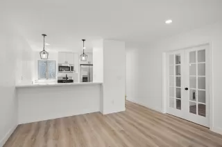 Photo #5: 250039337 Listing